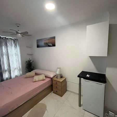 Pension Cerda 112 Alicante Bagian luar foto