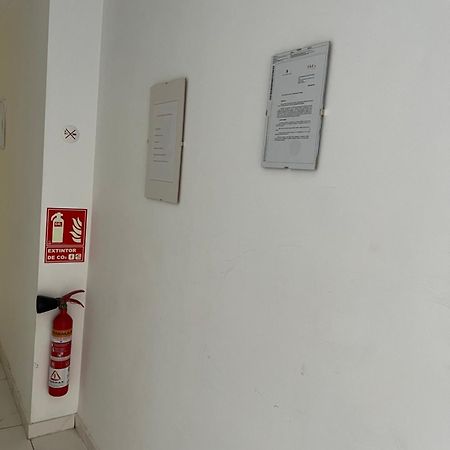 Pension Cerda 112 Alicante Bagian luar foto