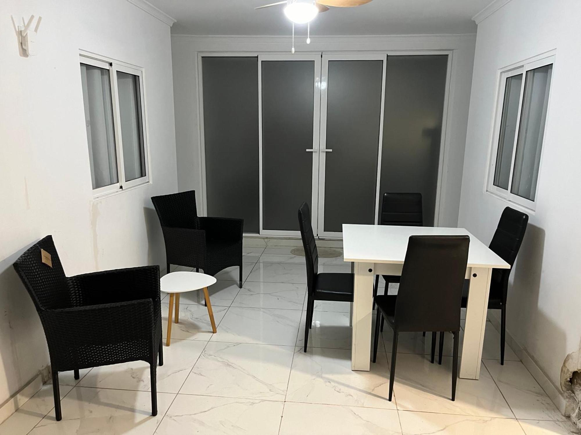 Pension Cerda 112 Alicante Bagian luar foto