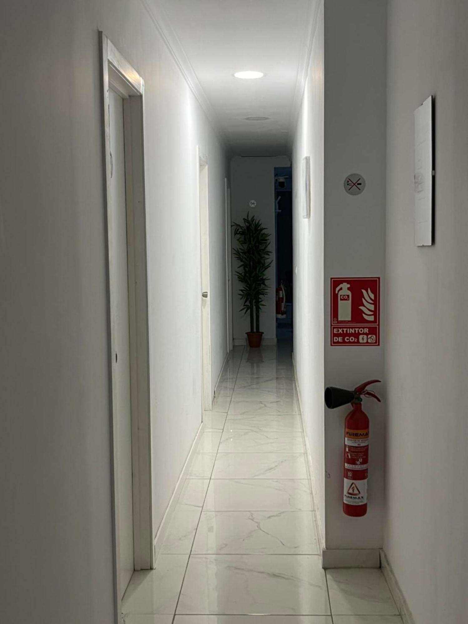 Pension Cerda 112 Alicante Bagian luar foto